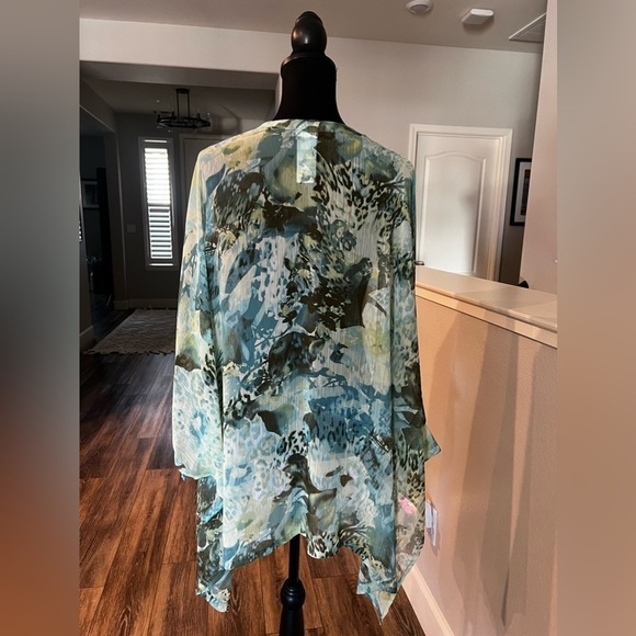 Chico’s Sheer One Button Blouse ⭐️ Small/Medium- NWOT - Picture 7 of 10